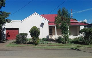 2 Bedroom House in Barkly East