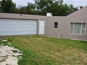 1 Bedroom House in Vorna Valley