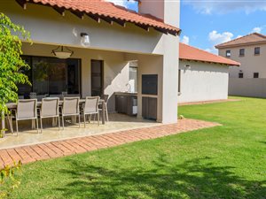 4 Bed House in Hazeldean (Silverlakes Surroundings)