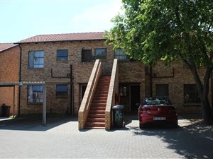 2 Bed Apartment in Paulshof