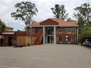 780 m² Office Space in Kleinfontein