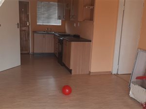 2 Bed Garden Cottage in Roodekrans