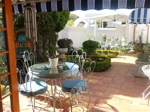 2 Bed Cluster in Waterkloof Ridge