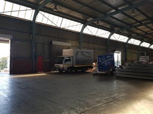 3052.3798828125 m² Industrial space in Sunnyrock