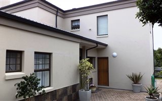 3 Bedroom House in Fraaiuitsig