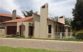 3 Bedroom Townhouse in Bankenveld