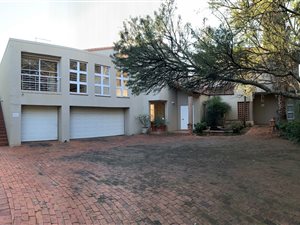 10 Bed House in Raslouw