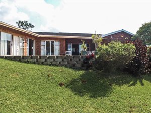 4 Bed House in Zinkwazi Beach