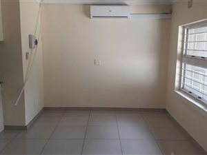 2 Bed Townhouse in Wendywood