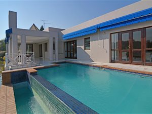 3 Bed House in Cedar Lakes