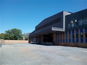 8555 m² Industrial space in Isando