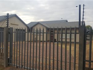 3 Bed House in Helikon Park