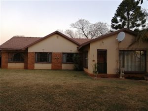5 Bed House in Edelweiss