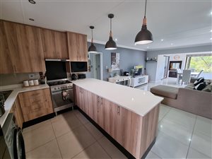 3 Bed Apartment in Vaalpark