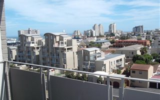 2 Bedroom Apartment in Bloubergrant