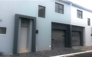 3 Bedroom Townhouse in Parklands North