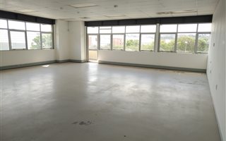 167 m² Commercial space in Waterfall