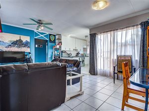 2 Bed Townhouse in Bonaero Park
