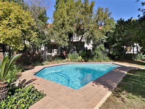 2 Bed Apartment in Paulshof