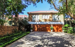 4 Bedroom House in Silver Lakes Golf Estate