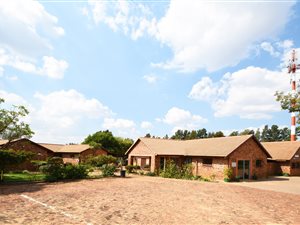 6 Bed House in President Park