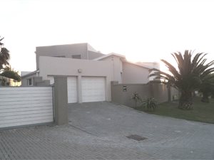 5 Bed House in Duynefontein