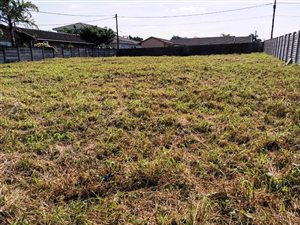 897 m² Land available in Brackenham
