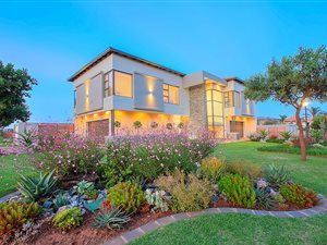 5 Bed House in La Como Lifestyle Estate