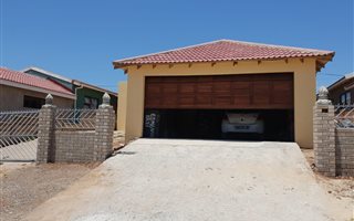 2 Bedroom House in Zwide