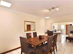 3 Bed House in Bryanston