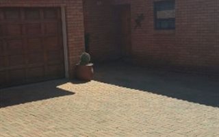 3 Bedroom House in Menlo Park