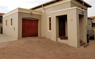 3 Bedroom Townhouse in Heidelberg Central