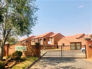 2 Bed Apartment in Mooikloof Ridge