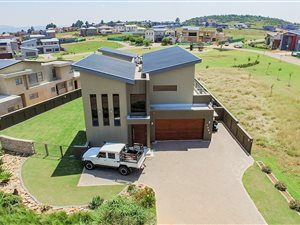 4 Bed House in Eye of Africa