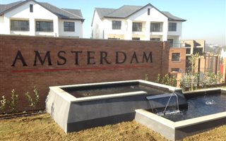 3 Bedroom Apartment in Olivedale