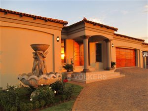 4 Bed House in Tuscany Ridge