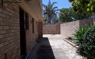 3 Bedroom Townhouse in Beacon Bay