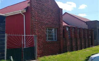 5 Bedroom House in Sidwell