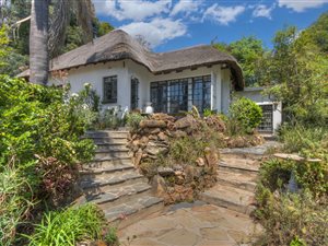 5 Bed House in Bramley