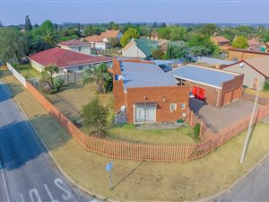 4 Bedroom House in Bonaero Park
