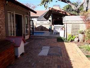 3 Bed Cluster in Boschdal