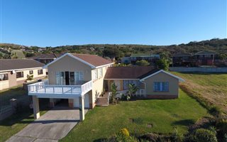 3 Bedroom House in Winterstrand
