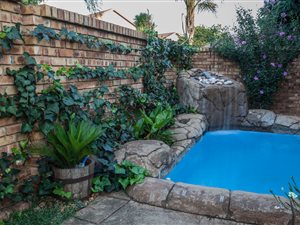 3 Bedroom Simplex in Highveld