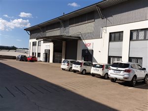 305 m² Commercial space in Briardene