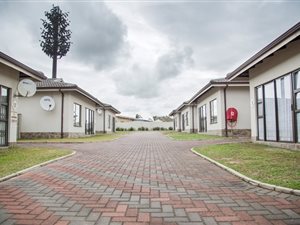 2 Bed Apartment in Birdswood