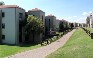 2 Bedroom Apartment in Emfuleni Golf Estate