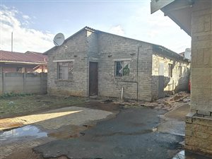 12 Bed House in Kempton Park West