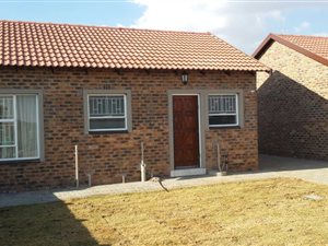 2 Bed Townhouse in Meyerton