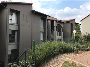 2 Bed Apartment in Fourways