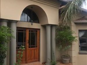 4 Bedroom House in Centurion Golf Estate